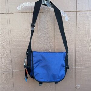 Gap NWT Messenger Bag